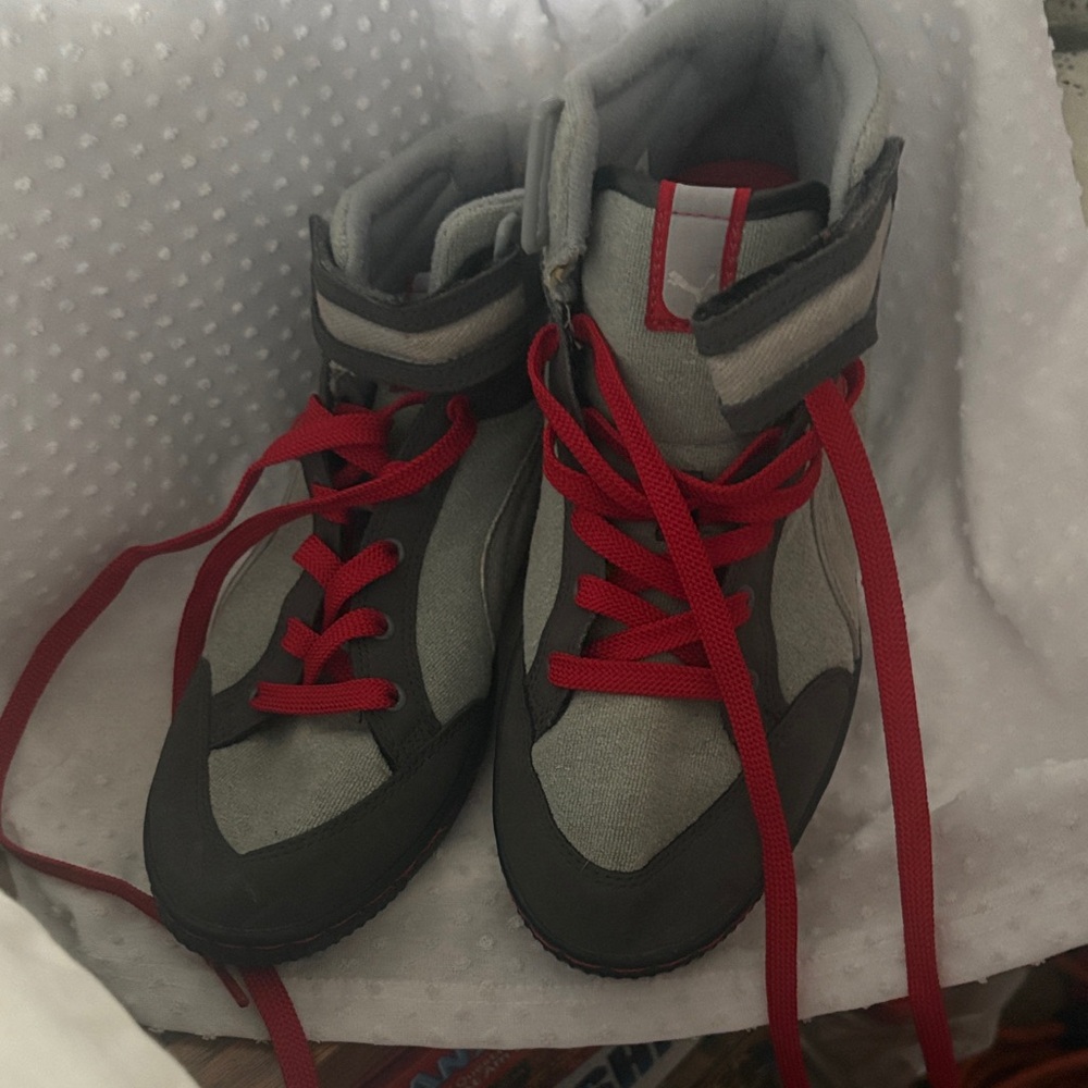 Puma Sport Lifestyle Red and White Sneakers